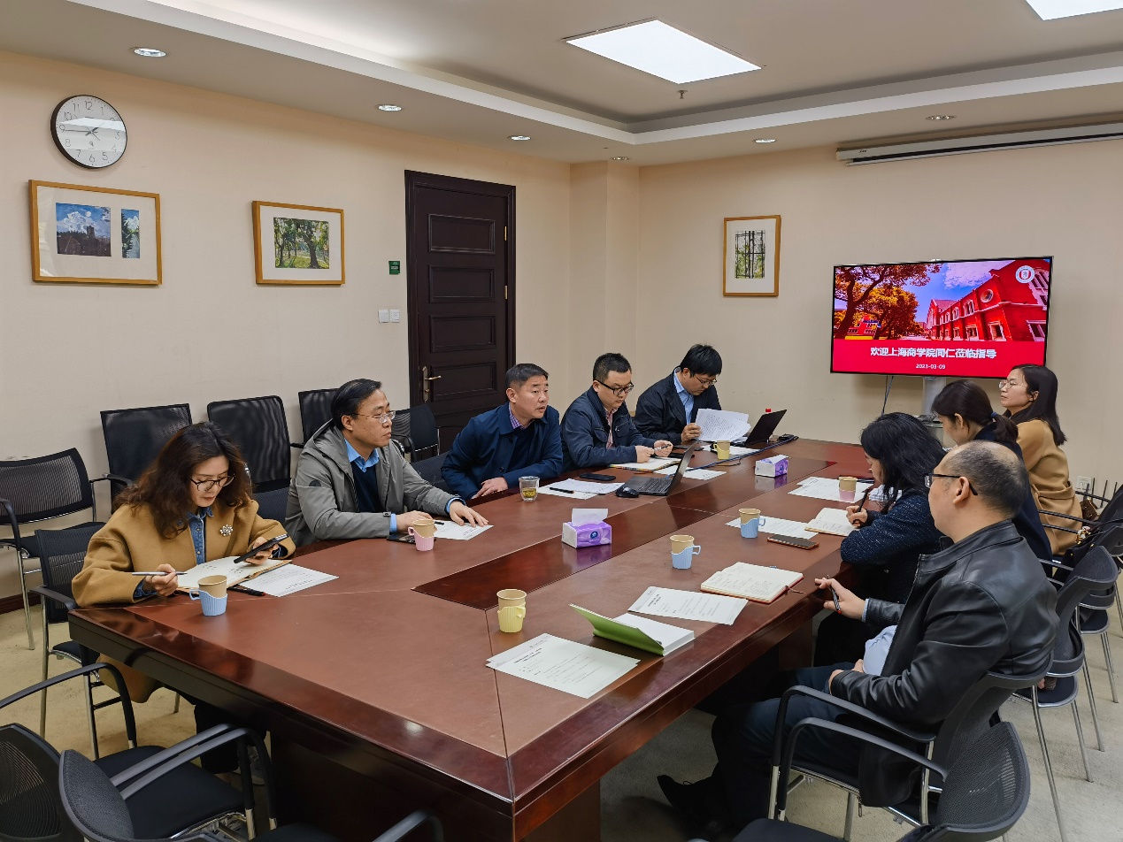 图为调研现场 图为调研现场
