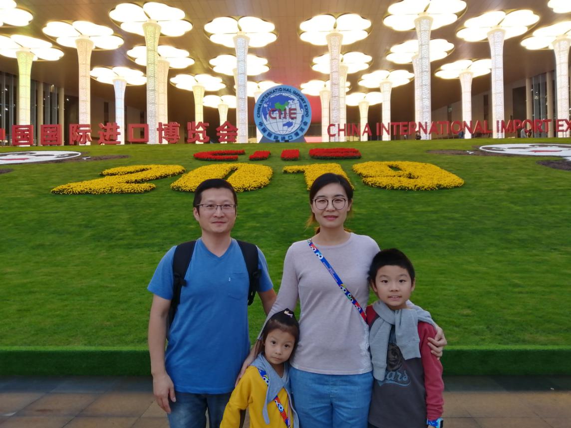 焦玥 孙晓东获“上海市教育系统第十二届比翼双飞模范佳侣提名奖” 焦玥 孙晓东获“上海市教育系统第十二届比翼双飞模范佳侣提名奖”