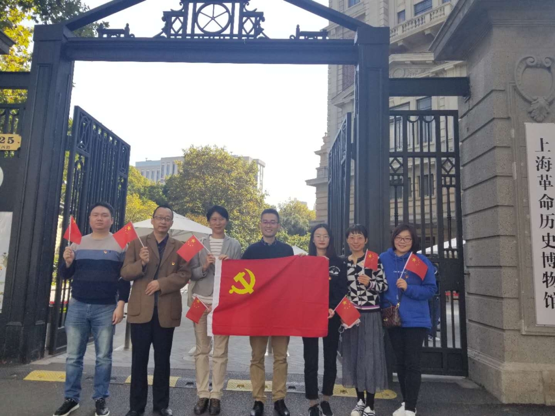 图为活动现场 图为活动现场