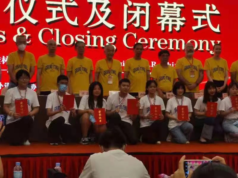 图为比赛颁奖仪式 图为比赛颁奖仪式