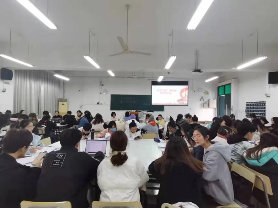 (图为青马工程培训班) (图为青马工程培训班)