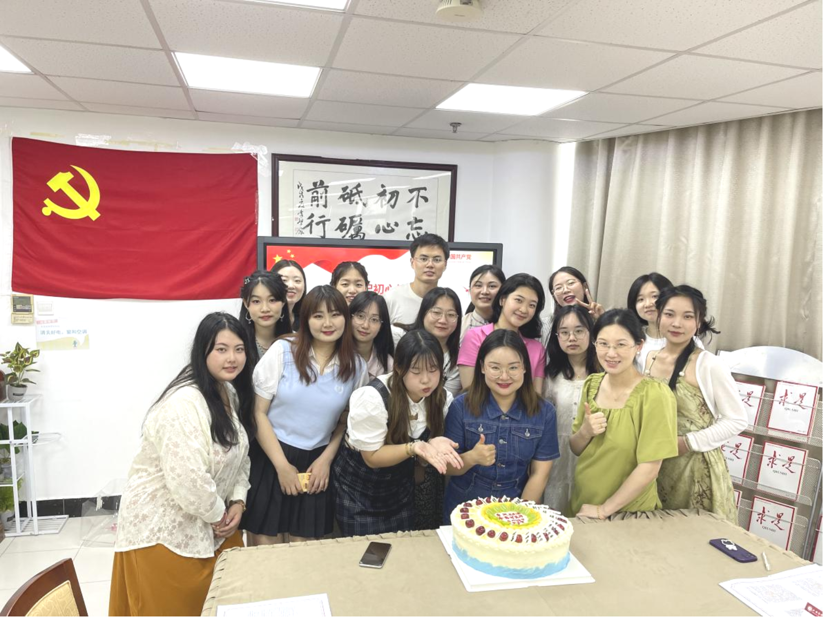 图为合影留念 图为合影留念