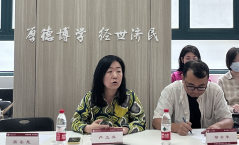 图为党课现场 图为党课现场